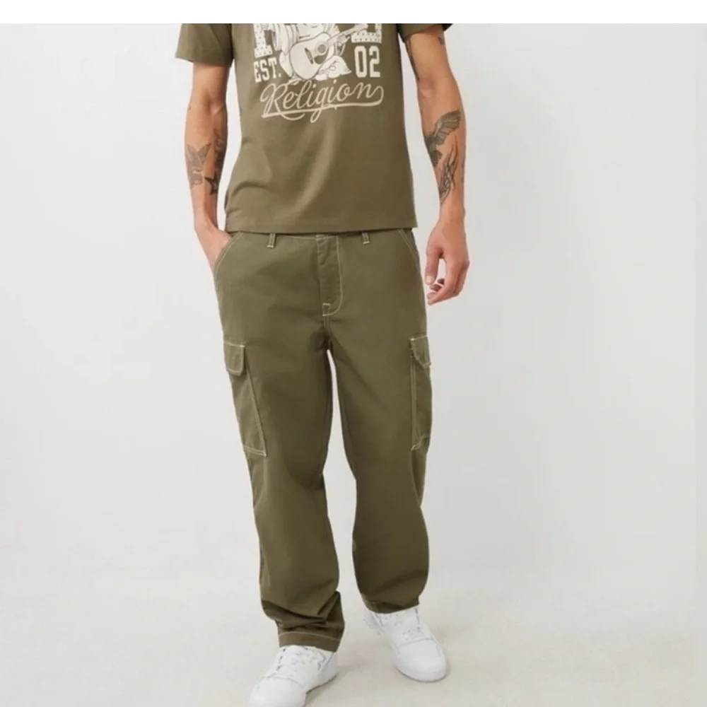 NWT True Religion Men's Cargo Pants, Style 108335, Kalamata/Papaya Orange sz 36